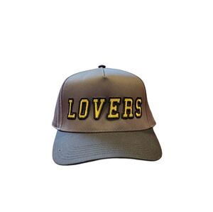 The Black Gap Lovers Snap